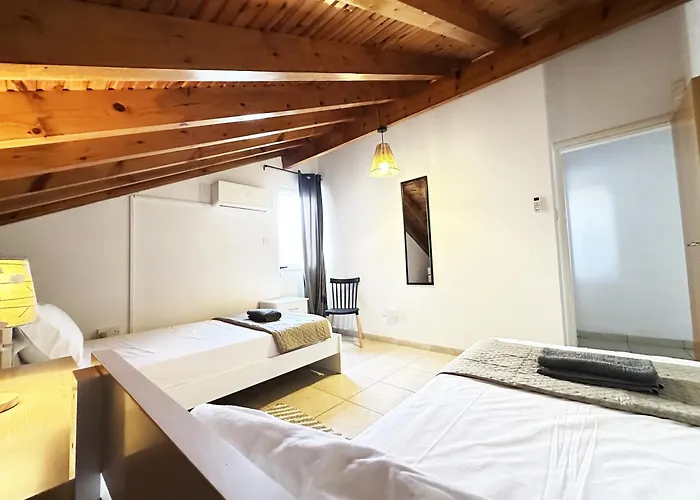 Serenity In The Sun - - * Lárnaca